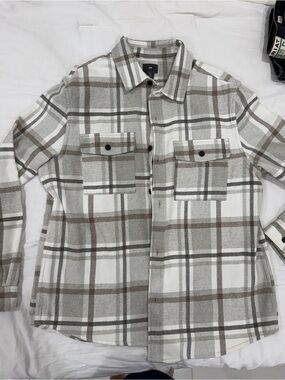 H&M Men's White, Gray & Brown Plaid Button-Down Shirt